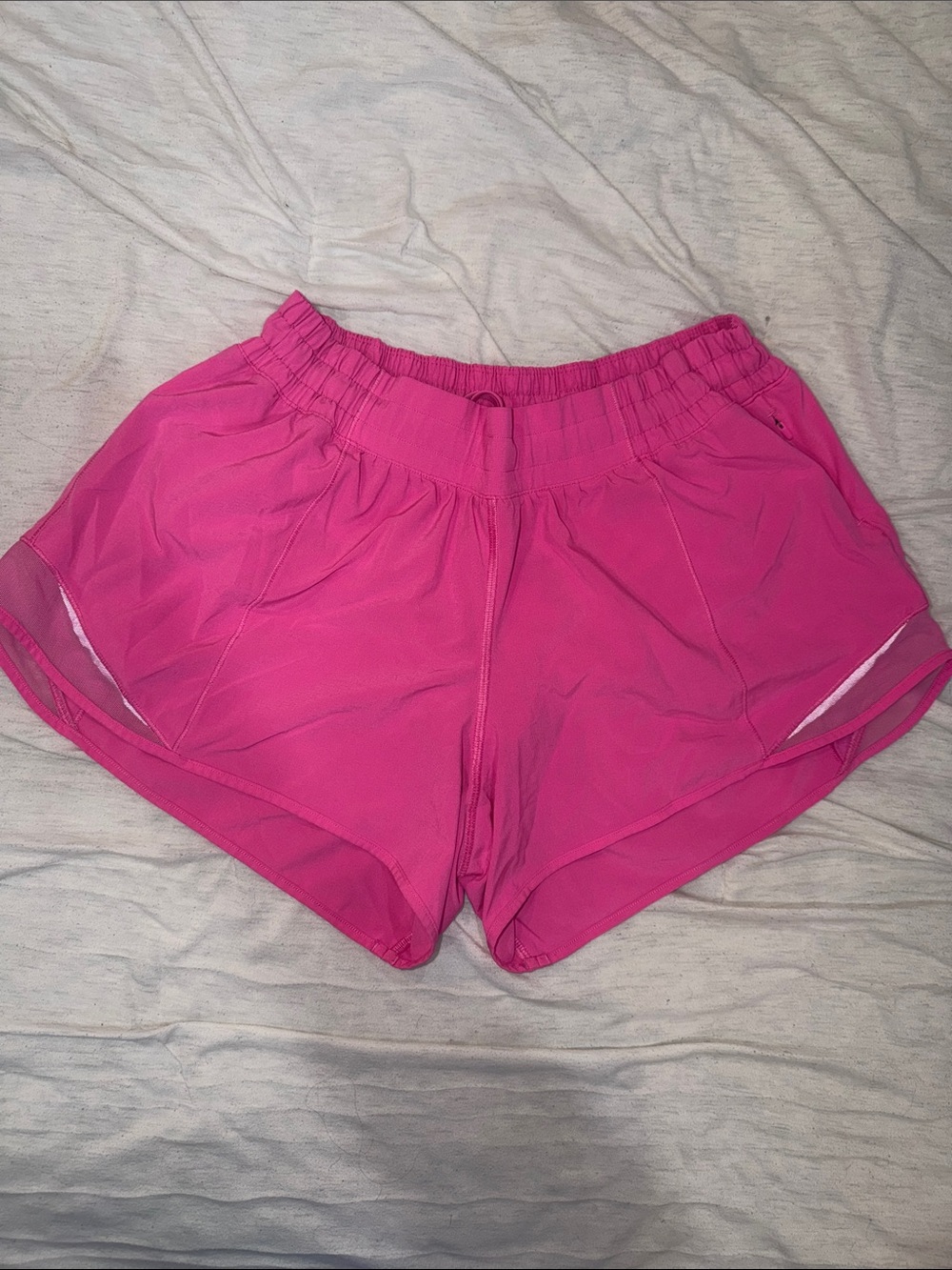 NWOT lululemon hotty hot tall shorts